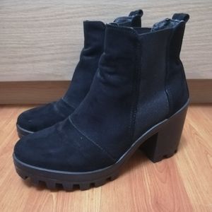 TOPSHOP black suede booties
